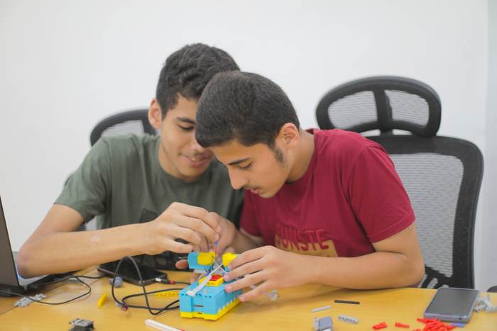 🧑💻 تعاون وابتكار